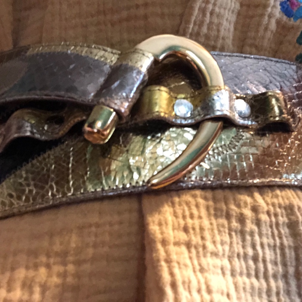 Genuine Snake Skin Metallic Gold Belt - Picture 4 of 9